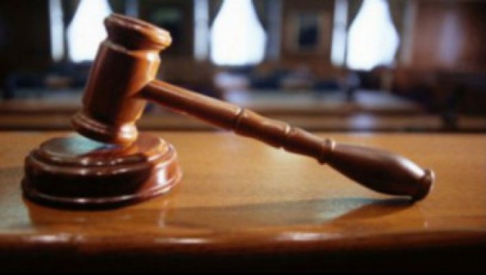 Guvernul a MODIFICAT sistemul taxelor judiciare de timbru. Vezi ce presupune noua legislaţie